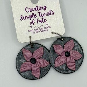 Handmade Clay Floral Earrings New 
Very pretty